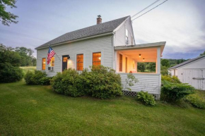 Elmore Views - 10 Min to Stowe, Pet Friendly!